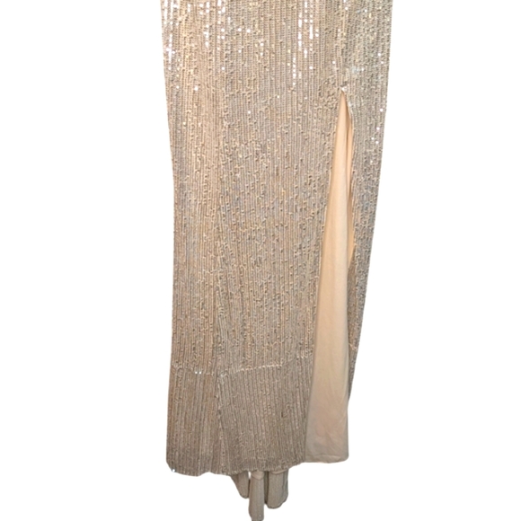 IEENA Mac Duggal fully sequined sheath gown In Silver...Size 8 - Picture 6 of 10